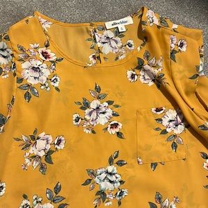 Alice Blue Floral Short Sleeve Blouse